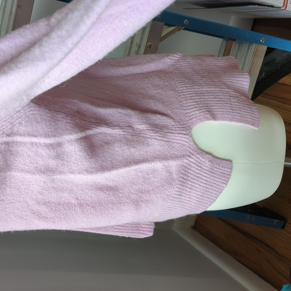 Lilac sweater - Picture 3 of 4